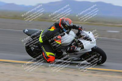 media/Jan-14-2023-SoCal Trackdays (Sat) [[497694156f]]/Turn 11 Inside (950am)/